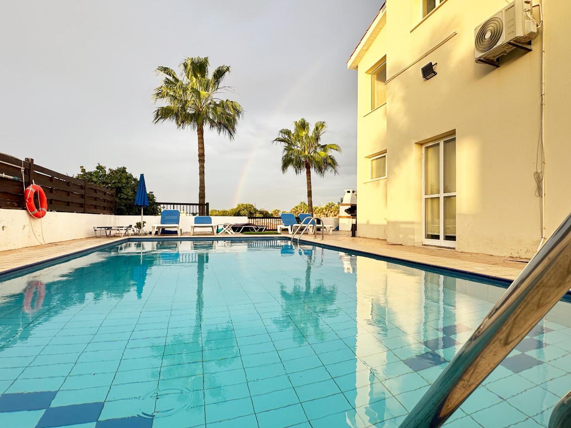 Sunset Pearl Holiday Villa Ayia Napa Luaran gambar